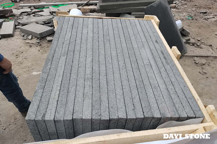 Paving Black Granite Stone NEW G684 Surface flamed bevelled 2mm others sawn 80x40x3cm - Dayi Stone